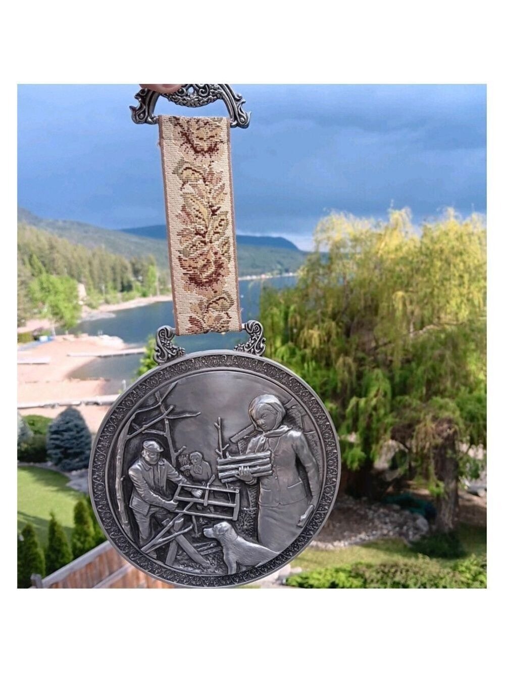 Vintage Pewter Decorative Plaque Wall Hanging Farm Theme Round 6.5" Wide Belgium